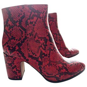 BCBGENERATION Red Snake Print Ankle Boots Block Heels Side Zipper Size 7.5